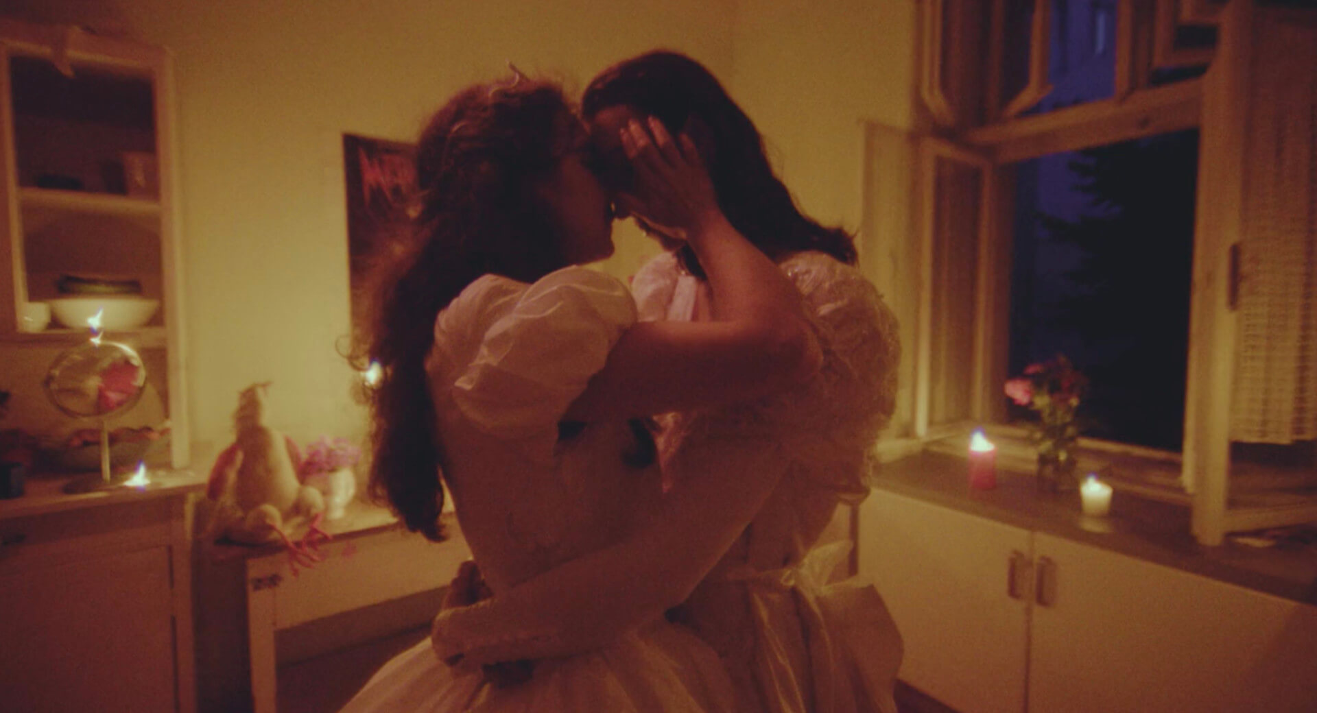 Queer Love: Filmstill von The Birth of a Woman